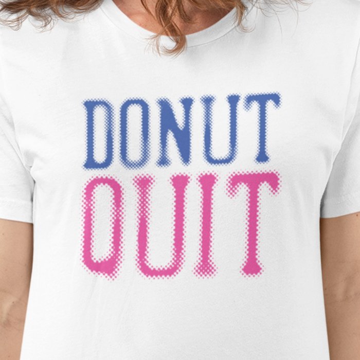 تي شيرت للجنسين مطبوع عليه عبارة "Blurred Donut Quit"